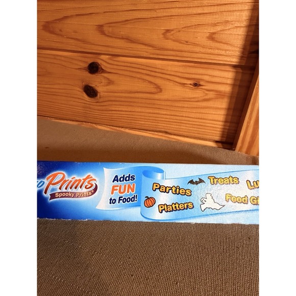 NEW Vintage Reynolds Plastic Wrap Spooky Prints 2001 - 25 Sq Feet (SU45) - Picture 5 of 9